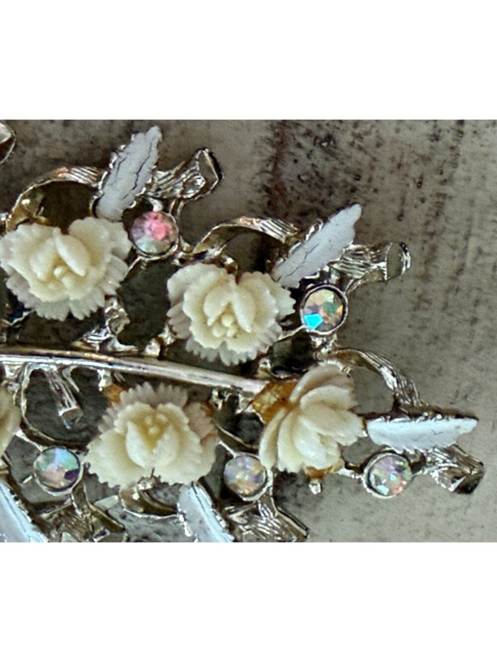Vintage Celluloid White Rose Floral Spray Brooch Silver Tone Rhinestone 1950s - Picture 10 of 11